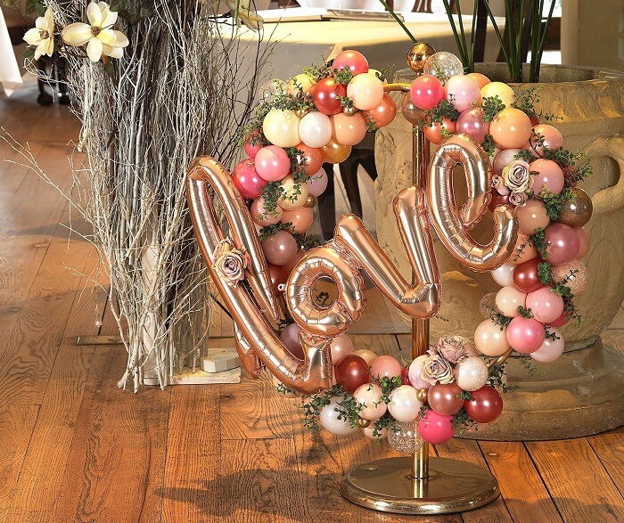 balloon-hoops-for-wedding-decor