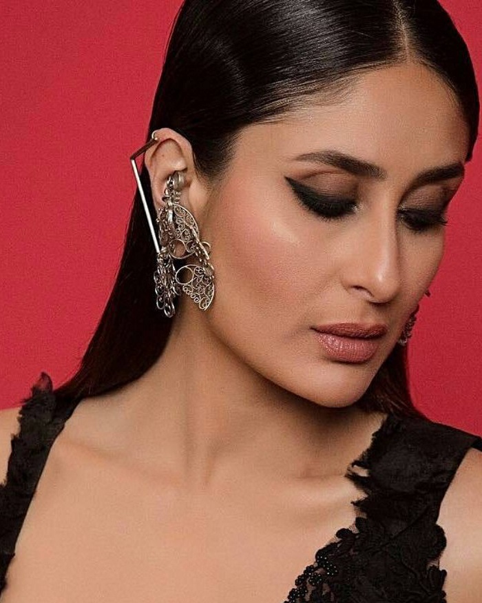 kareena-kapoor-khan-lakme-fashion-week-oxidised-earring