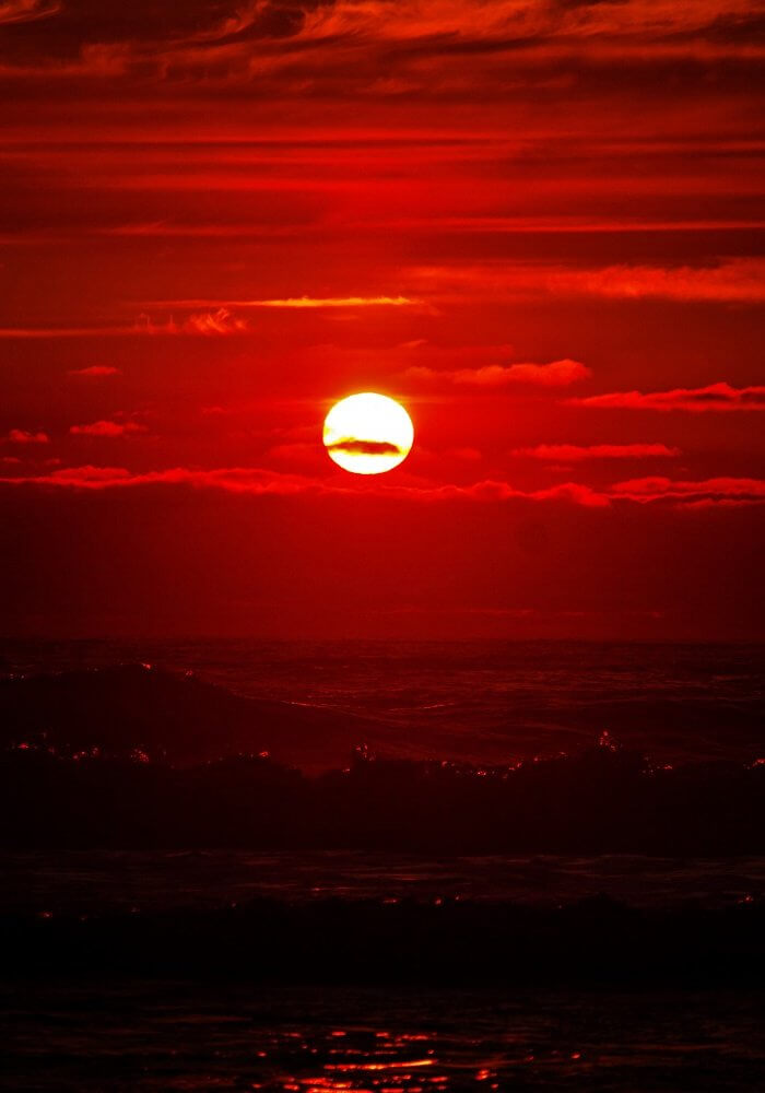 red-sun-rays