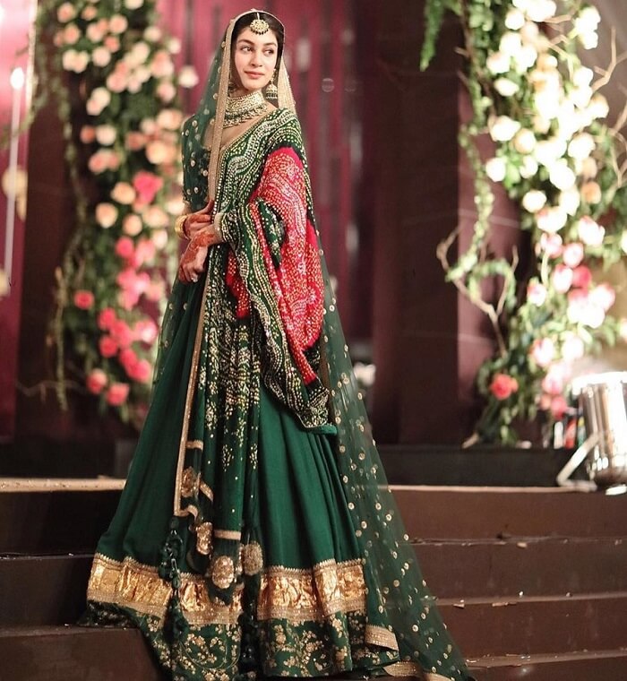 sabyasachi-bride-in-green-lehenga