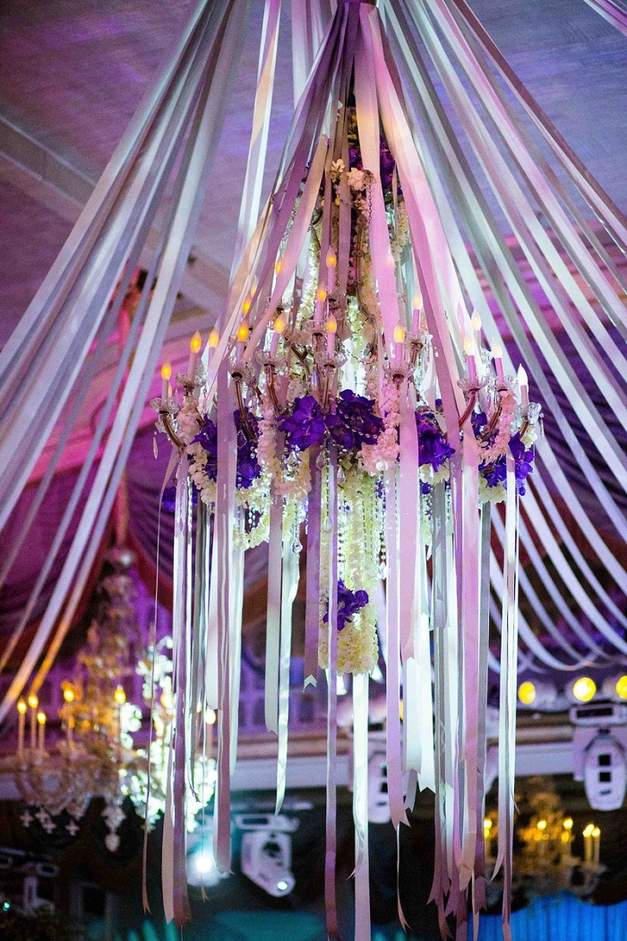 wedding-decor-ideas-with-chandelier-flowers-&-lights-verbena-18