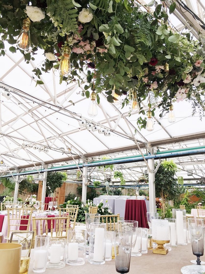wedding-decor-ideas-with-chandelier-flowers-&-lights-verbena-21