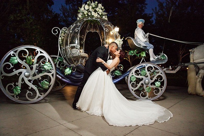 cinderella-inspired-gown-and-setup-with-the-groom-verbena