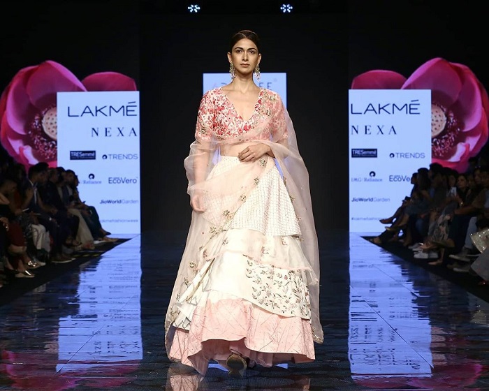 deepa-goel-collection-at-lakme-fashion-week-2020