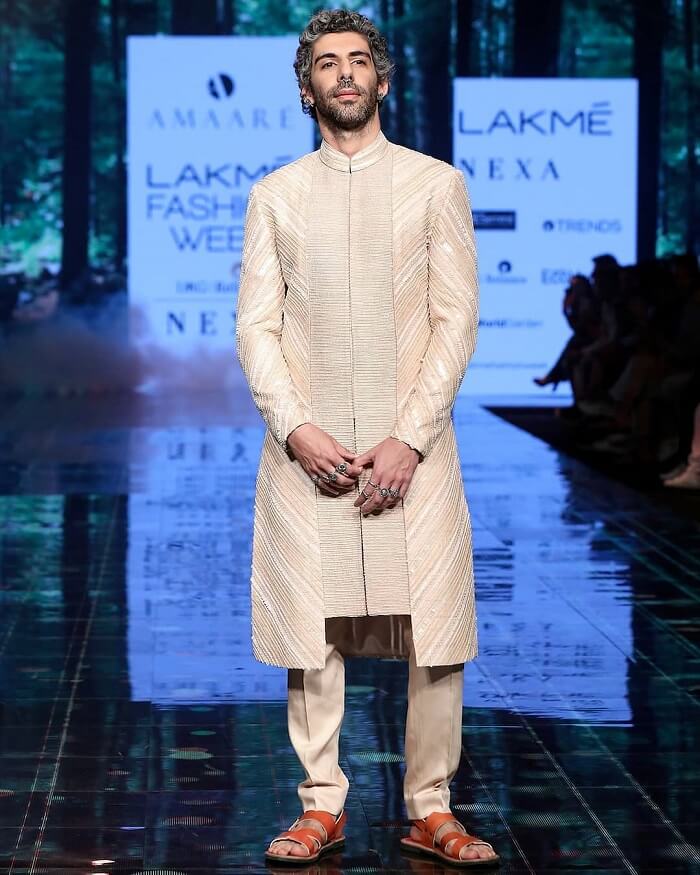 jim-sarbh-at-lakme-fashion-week-2020