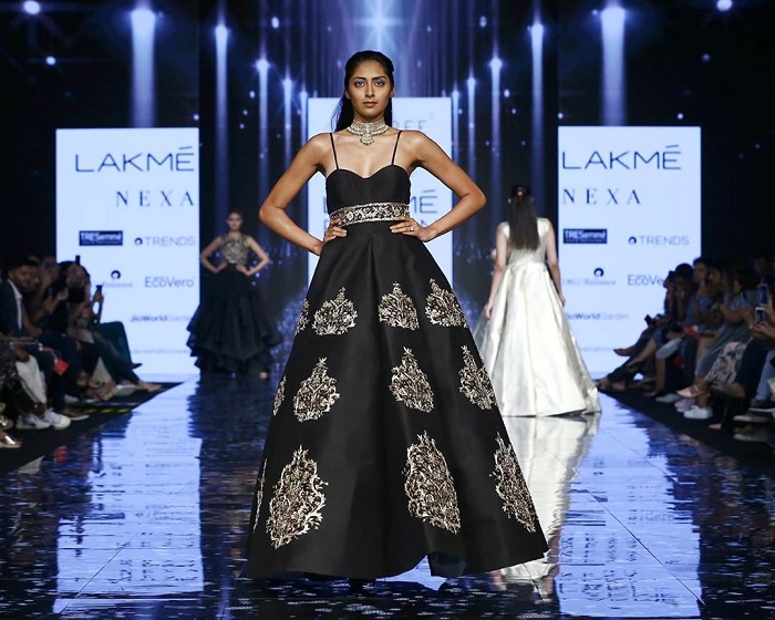 krsna-couture-collection-at-lakme-fashion-week -2020