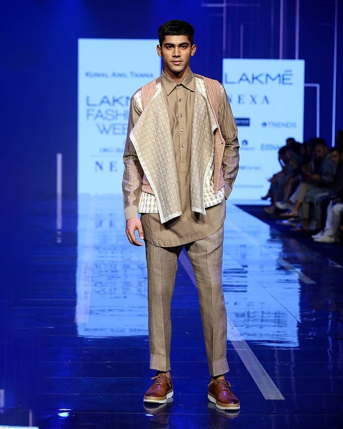 kunal-anil-tanna-collection-at-lakme-fashion-week-2020