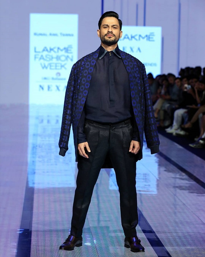 kunal-khemu-at-lakme-fashion-week-2020