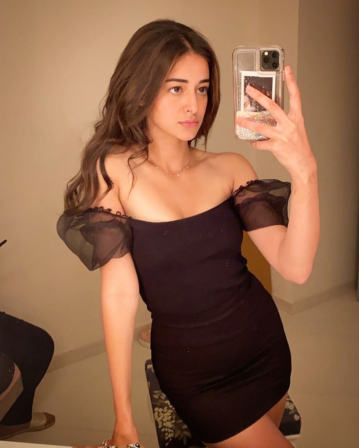 Ananya pandey Selfies &Throwbacks, Is What Quarantine Giving To Our Stars Verbena Shaadidukaan