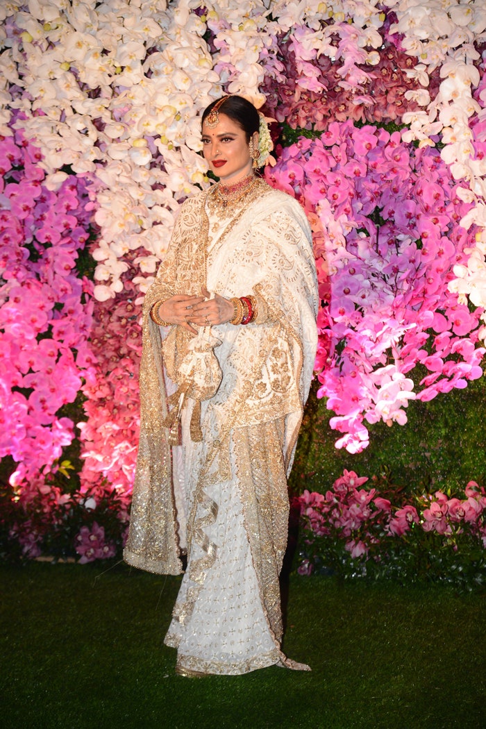 Rekha The Timeless Beauty in Sari Verbena Shaadidukaan