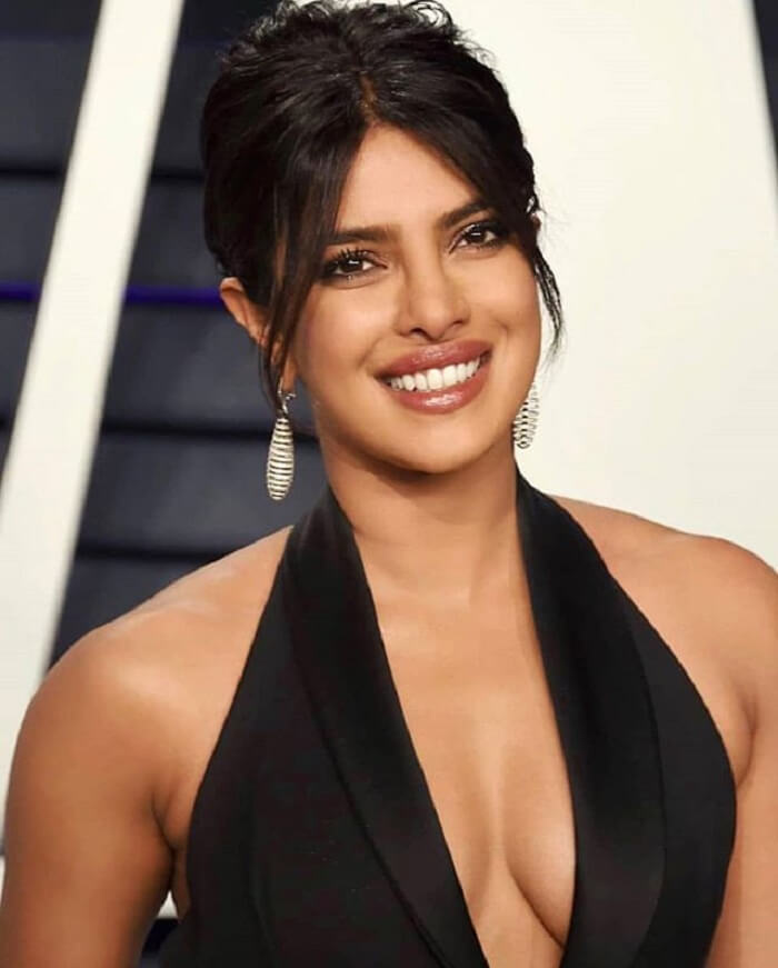 dazzling priyanka chopra flaunting her earrings verbena shaadidukaan